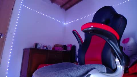 lucy online show from September 14, 2025, 11:04 pm