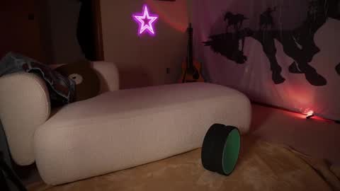 Lucy. online show from February 17, 2025, 2:42 am