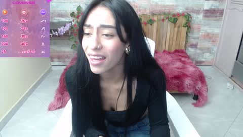 Snapshot of lucy_joi chatting on December 23, 2024, 1:40 am Luciana online show from December 23, 2024, 1:40 am
