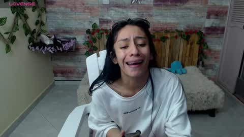 Snapshot of lucy_joi chatting on January 3, 2025, 7:27 am Luciana online show from January 3, 2025, 7:27 am