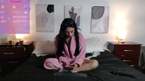 Snapshot of lucy_joi chatting on January 18, 2025, 8:20 am Luciana online show from January 18, 2025, 8:20 am