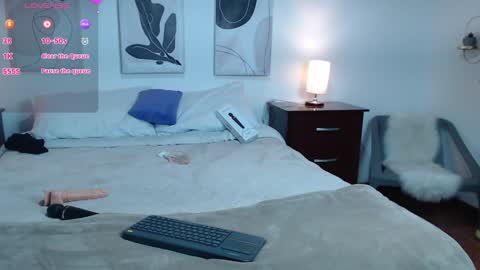 Snapshot of lucy_joi chatting on February 3, 2025, 4:35 am Luciana online show from February 3, 2025, 4:35 am