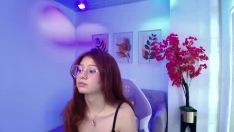 Snapshot of lucy_mazzy chatting on June 3, 2026, 3:42 am Lucy online show from June 3, 2026, 3:42 am