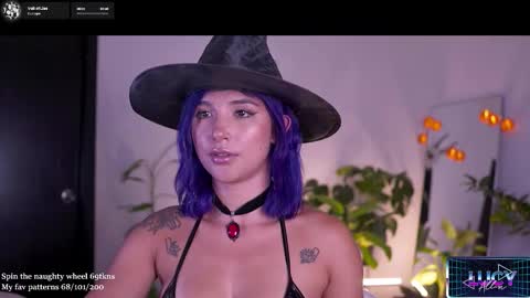 Lucy Alien  online show from October 17, 2025, 8:11 pm
