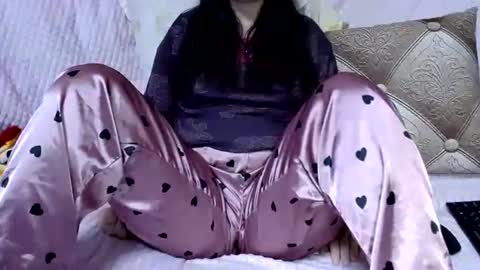 LucyGoldS online show from February 5, 2026, 6:18 am