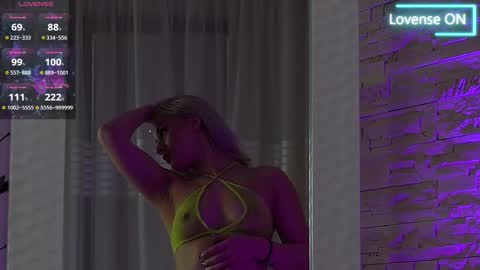 Lucy Lexton online show from September 20, 2025, 4:24 am