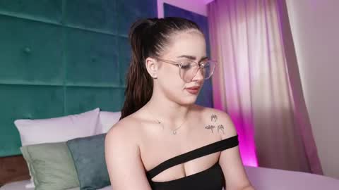 Lucy Lexton online show from June 6, 2026, 4:50 am