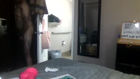 Lucy Loves Lookers online show from January 28, 2025, 9:30 am