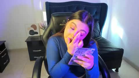 Lucy Petit online show from January 9, 2026, 1:36 pm