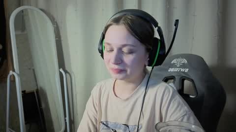 Lucy online show from April 10, 2026, 8:02 pm