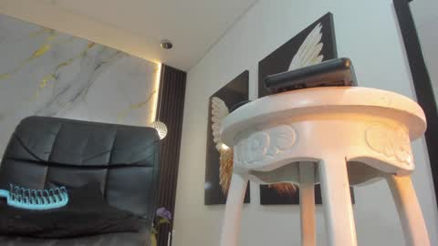 Luciana online show from December 21, 2024, 12:27 pm