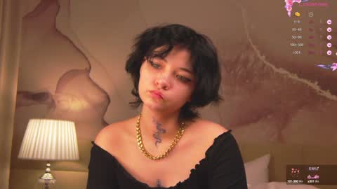 Snapshot of lucyvee chatting on December 29, 2024, 8:22 am lucyvee online show from December 29, 2024, 8:22 am