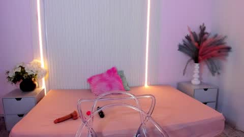 Lucy Wold online show from June 6, 2026, 7:40 pm