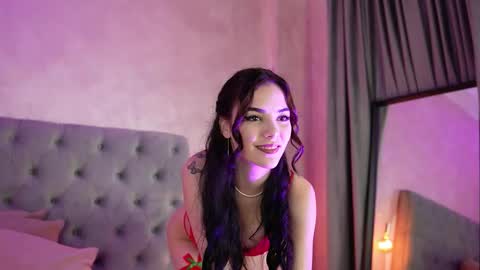 LucyWillow online show from December 2, 2025, 5:57 am
