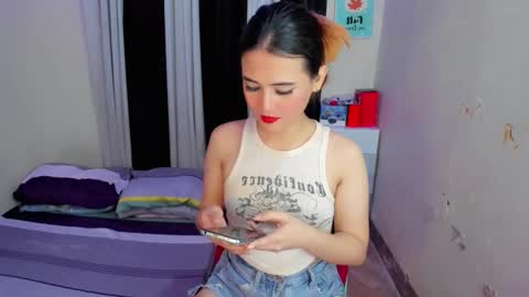 Snapshot of lucyx143 chatting on December 3, 2025, 10:30 pm Lucy online show from December 3, 2025, 10:30 pm