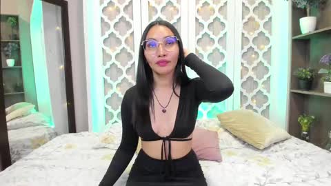 Lucy Liiu online show from December 23, 2024, 9:08 pm