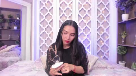 Lucy Liiu online show from January 30, 2025, 8:10 pm