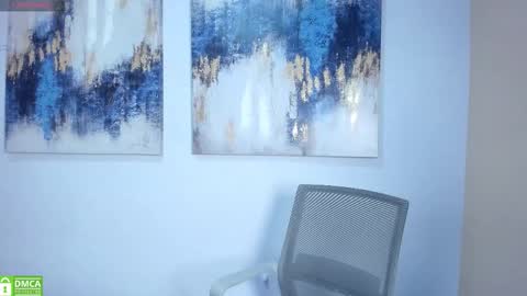 Lucy Liiu online show from October 26, 2025, 2:01 pm