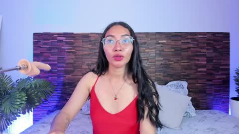 Lucy Liiu online show from April 8, 2026, 8:31 pm