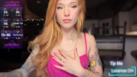 Snapshot of luebeam chatting on February 6, 2025, 12:00 am Luubeam INSTA luubeammm TWITTER lunaisreallycu1 online show from February 6, 2025, 12:00 am