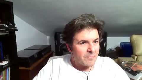 LUIGIJOHN online show from March 19, 2026, 6:23 pm