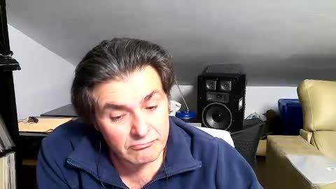 LUIGIJOHN online show from April 11, 2026, 8:02 pm