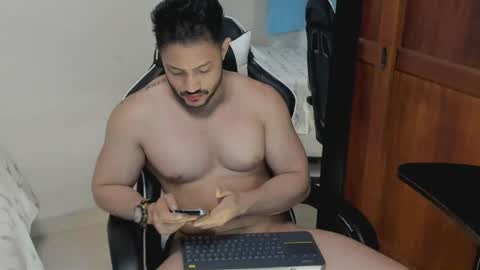 luis_baptista online show from April 22, 2026, 12:46 am