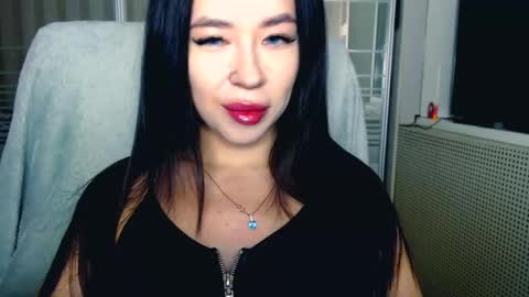 luisa lovedom online show from September 29, 2025, 3:39 pm