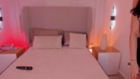 L U I S A online show from September 12, 2025, 7:58 pm