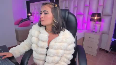 Luisa  online show from January 6, 2026, 10:19 am