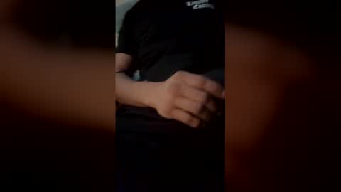 Snapshot of luisjg24hrs chatting on April 3, 2026, 4:27 pm luisjg24hrs online show from April 3, 2026, 4:27 pm