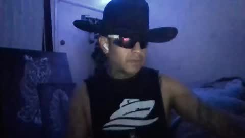 Snapshot of luisjg24hrs chatting on April 20, 2026, 8:28 am luisjg24hrs online show from April 20, 2026, 8:28 am