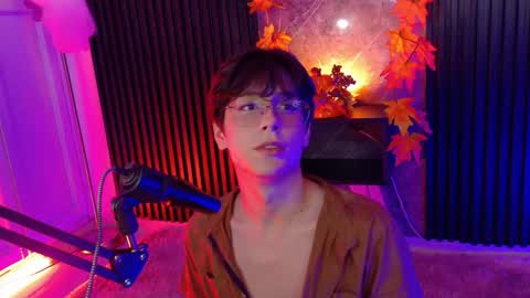 Snapshot of luixdust1 chatting on October 2, 2025, 4:30 am luixdust1 online show from October 2, 2025, 4:30 am