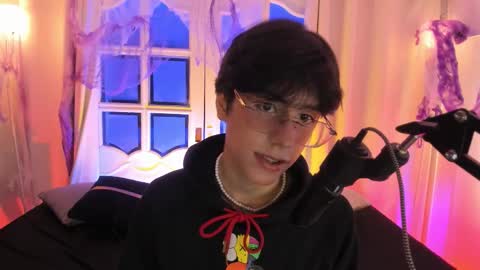 Snapshot of luixdust1 chatting on October 10, 2025, 6:12 am luixdust1 online show from October 10, 2025, 6:12 am