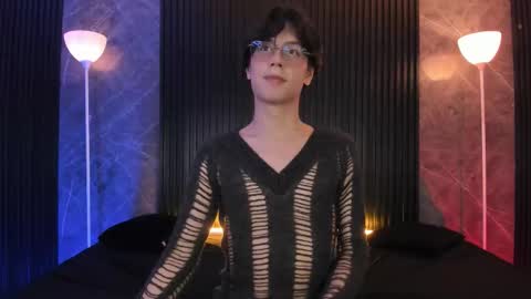 Snapshot of luixdust1 chatting on November 19, 2025, 6:02 am luixdust1 online show from November 19, 2025, 6:02 am