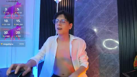 Snapshot of luixdust1 chatting on November 27, 2025, 5:53 am luixdust1 online show from November 27, 2025, 5:53 am