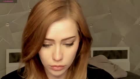 Lizzy online show from December 4, 2025, 12:47 pm