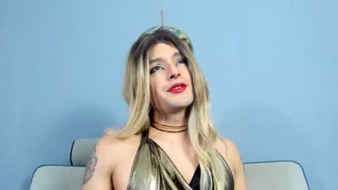 Luka Castillo online show from December 22, 2025, 6:27 pm