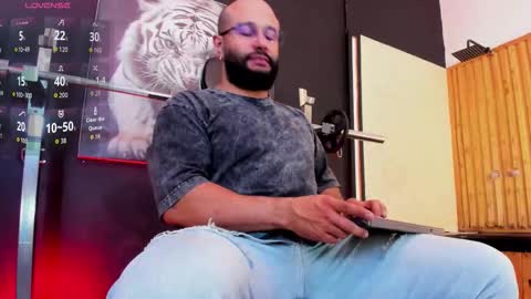 LUKE online show from December 2, 2025, 11:26 am