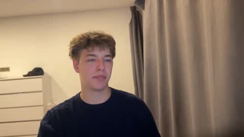 Snapshot of lukedesirable chatting on January 18, 2025, 4:21 pm lukedesirable online show from January 18, 2025, 4:21 pm