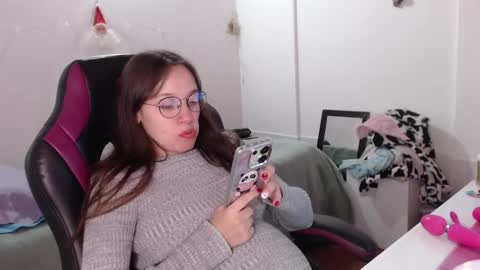 Snapshot of lula_05 chatting on December 30, 2024, 3:36 am Vicky online show from December 30, 2024, 3:36 am