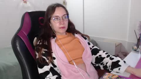 Snapshot of lula_05 chatting on January 6, 2025, 2:37 am Vicky online show from January 6, 2025, 2:37 am