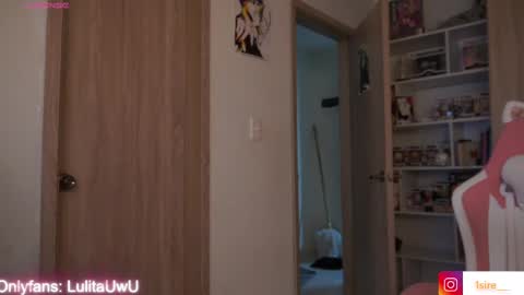 lulitauwu online show from January 5, 2025, 4:25 am