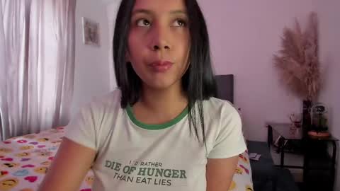 lulu10541697 online show from March 19, 2026, 1:15 pm