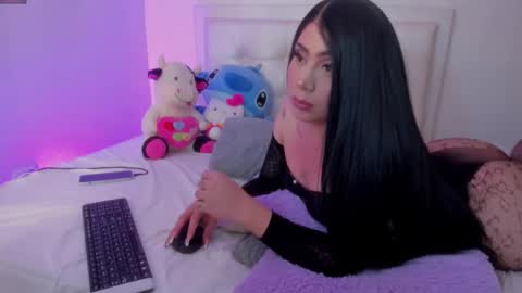 BRENDA TATIANA online show from March 7, 2025, 1:51 pm