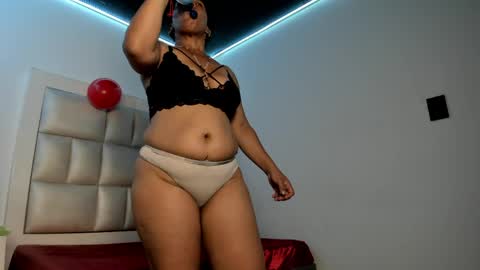 Snapshot of lulu_js_ chatting on April 28, 2026, 2:33 pm elizabeth online show from April 28, 2026, 2:33 pm