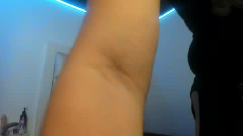Snapshot of lulu_js_ chatting on May 27, 2026, 11:40 am elizabeth online show from May 27, 2026, 11:40 am