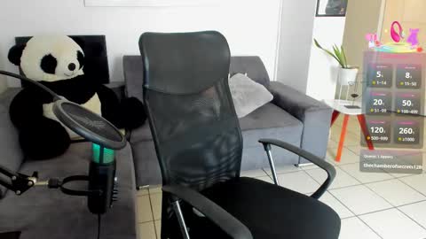 Snapshot of lulu_lopez chatting on February 23, 2025, 3:40 pm Lau online show from February 23, 2025, 3:40 pm