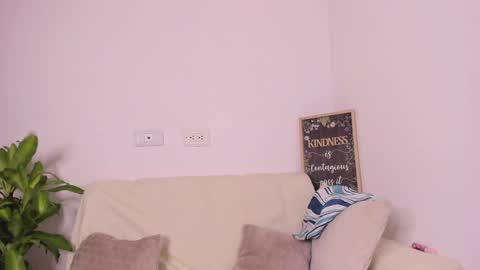 LULU online show from January 19, 2025, 4:44 am