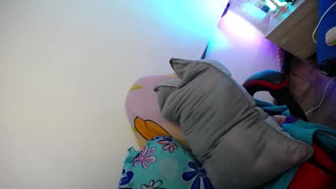 Luly online show from December 3, 2025, 3:47 am